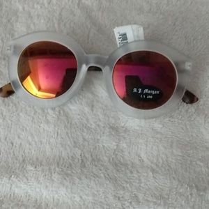 A J Morgan round sunglasses tortoise